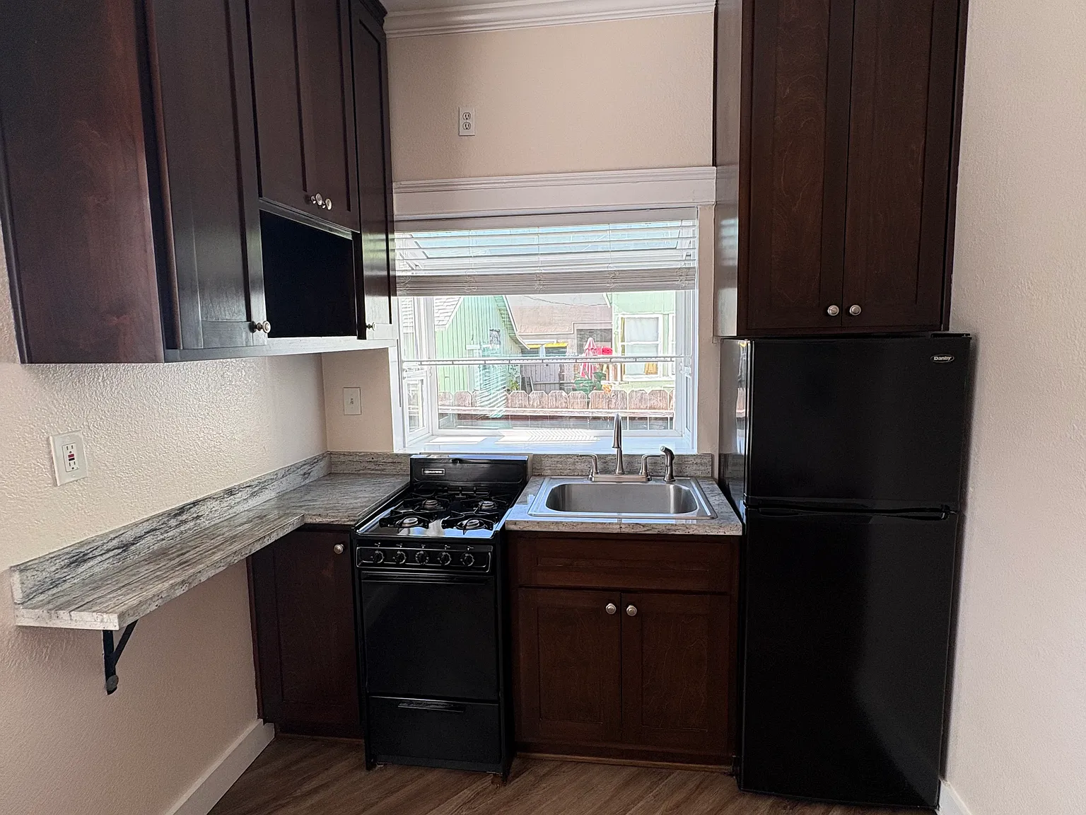 Studio, 400 sqft, $1,450 — Photo 2