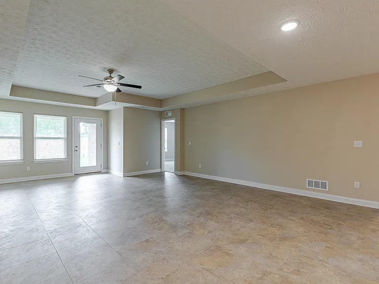 305 Breckinridge Cir — Photo 19