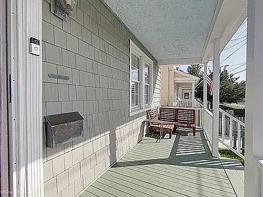 3 bed, 1.5 bath, 1532 sqft, $3,800 — Photo 3