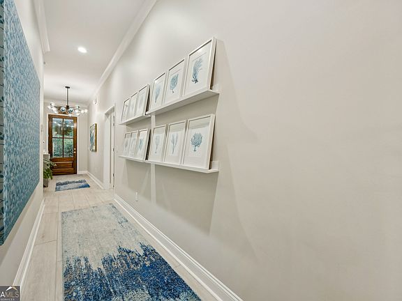 3rd image of 219 Placid Rd