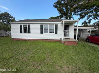 806 Grimes Rd, Washington, NC 27889