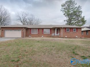 1707 Betty St SW, Decatur, AL 35601