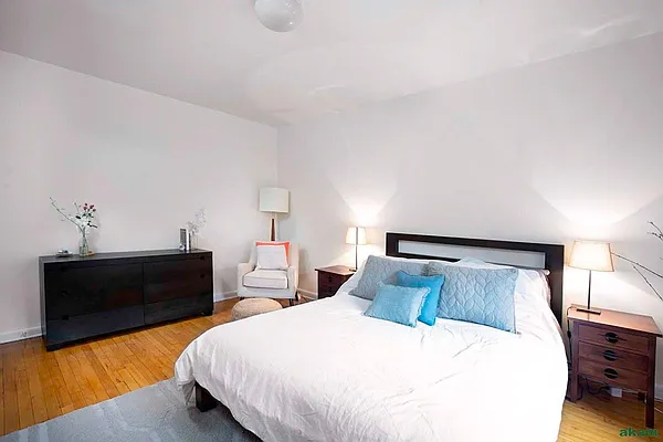 Sold by Akam Sales and Brokerage | media 10