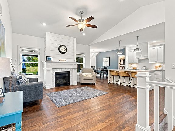 4th image of 2616 Lavender Ln