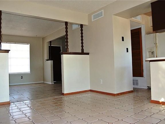 5th image of 6030 Pompeii St
