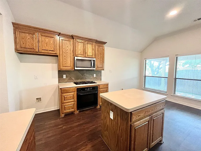500 Hidden Meadow Ct — Photo 8