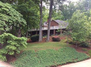 219 Eastmoor Dr, Asheville, NC 28805