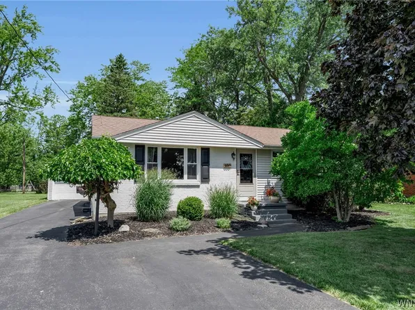 650 And West Rd, Buffalo, NY 14224