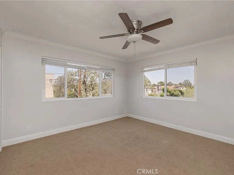 2336 La Linda Pl — Photo 23