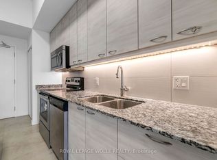 280 Lester St #812, Waterloo, ON N2L0G2