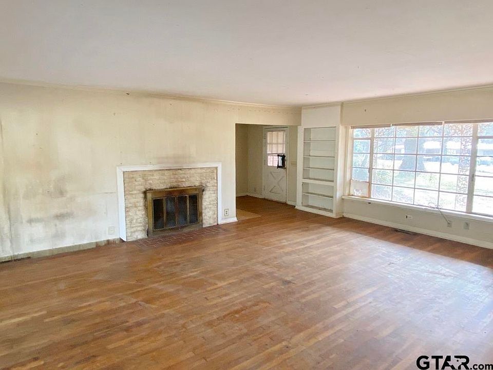 1302 North St, Daingerfield, TX 75638 MLS 24001043 Zillow