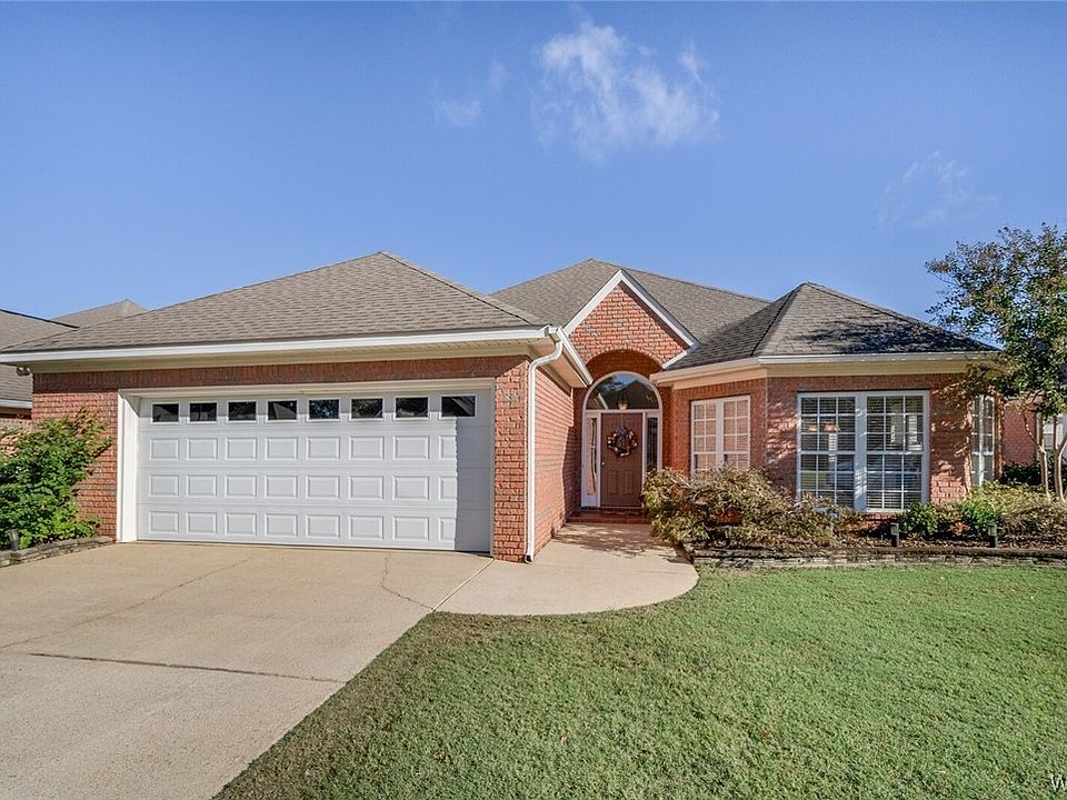 1st image of 1082 Wisteria Dr