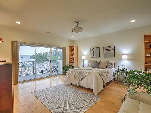 4th image of 2316 Mananitas Ln NW