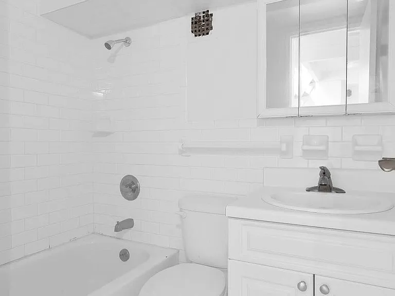88 Fulton St #222 — Photo 7