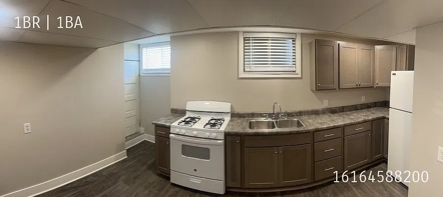 1BR/1BA Apartment Near Downtown GR at 1571 Plainfield NE #1, Grand Rapids MI — Photo 4