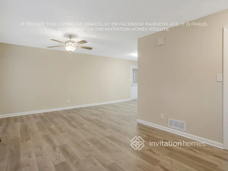 1439 Summit Chase Dr — Photo 4