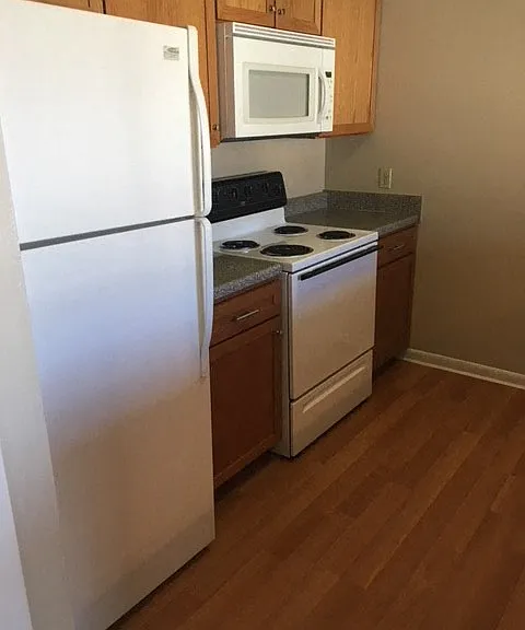 Anchorage Apartments — Photo 5