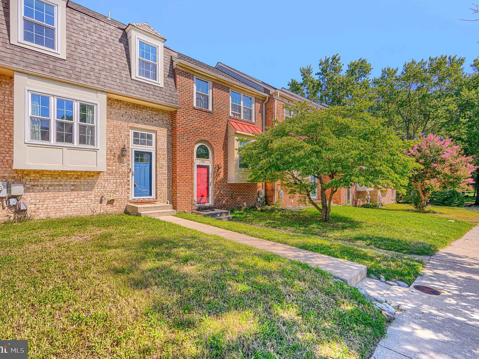 3 bed, 2.5 bath, 1785 sqft, $2,500 — Photo 2