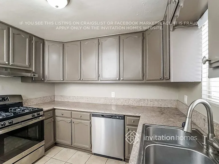 22310 Devlin Ave — Photo 6