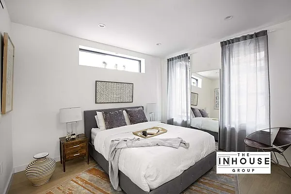 Sold by The In House Group | media 21