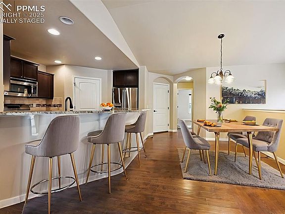 5th image of 5384 Oak Spring Hts