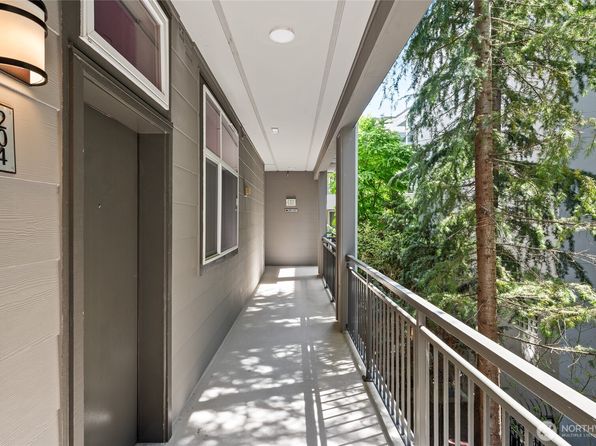 521 7th Avenue #204, Kirkland, WA 98033