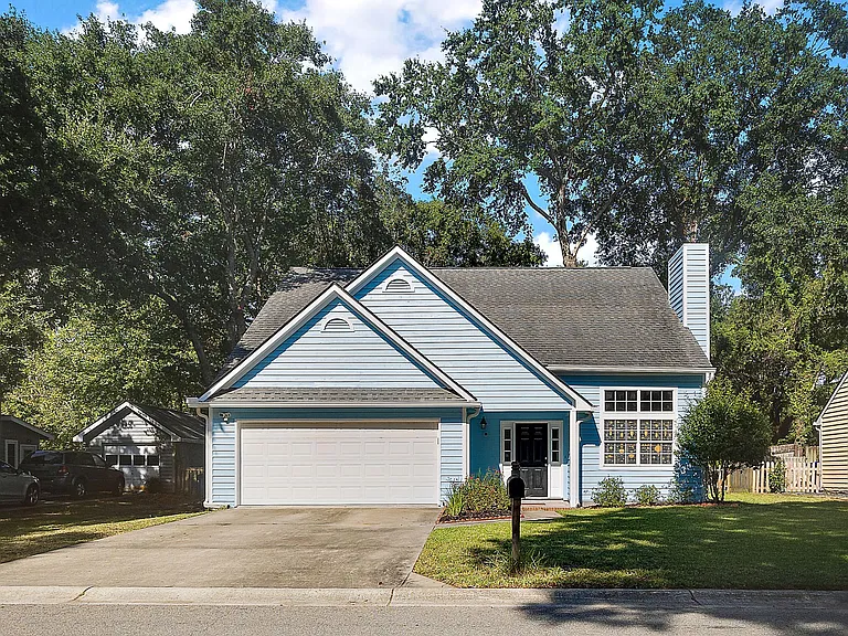 1379 Center Lake Dr — Photo 1