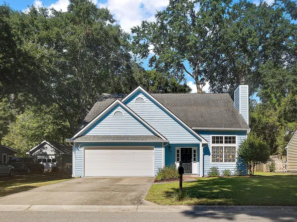 1379 Center Lake Dr, Mount Pleasant, SC 29464