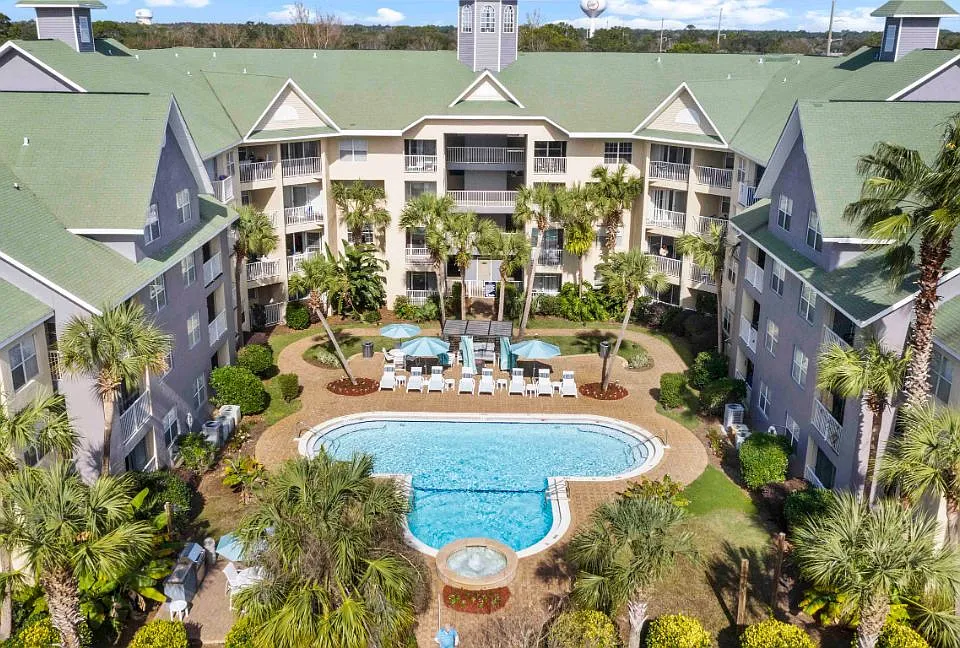 Coastline Apartments