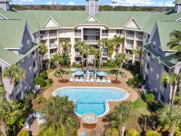 Coastline Apartments