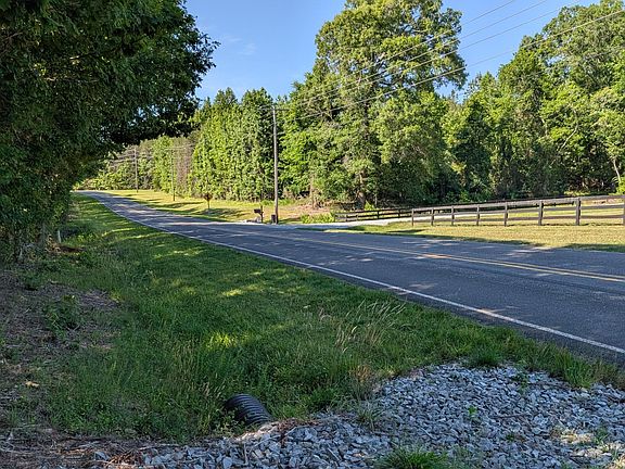 2nd image of 2069 Bowen Rd Lot B