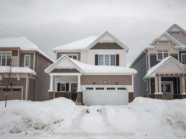 230 Beechwood Forest Ln, Gravenhurst, ON P1P 0H8