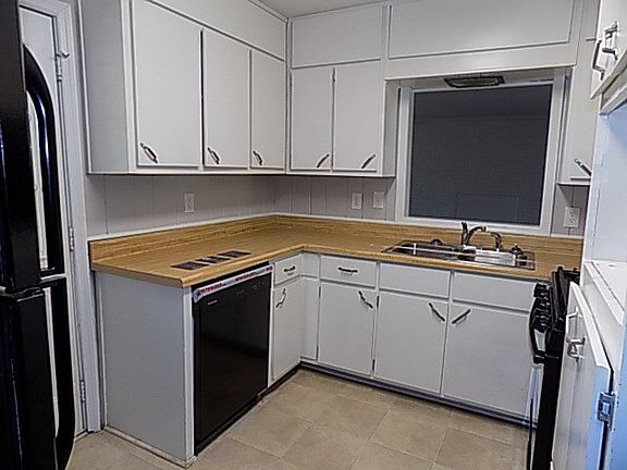 4th image of 502 Phillips Dr