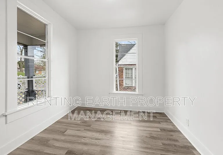1563 Martin Ave — Photo 14