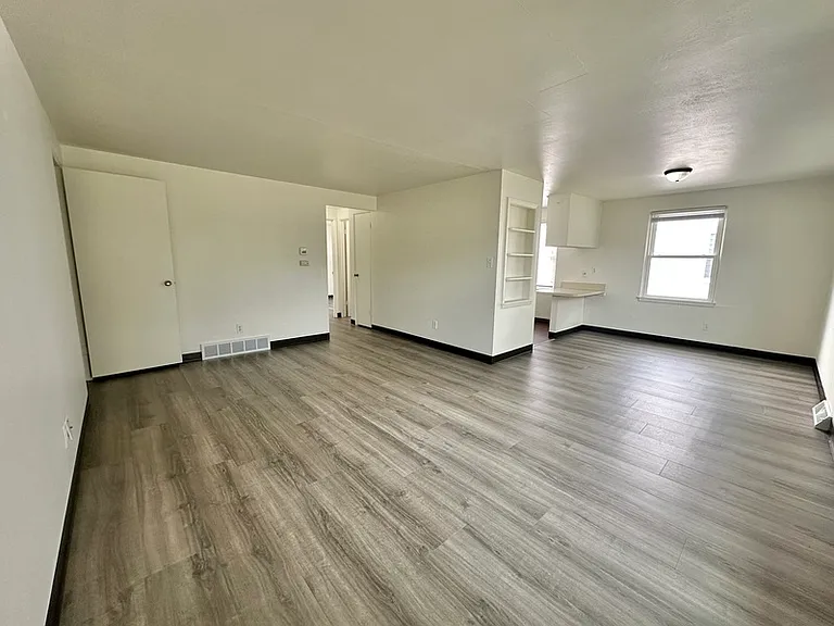 1095 Gillingham Rd #D — Photo 15