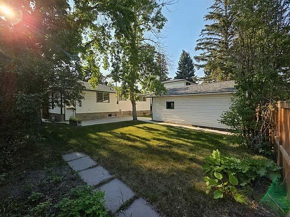 2nd image of 5936 N Dalmead Cres NW