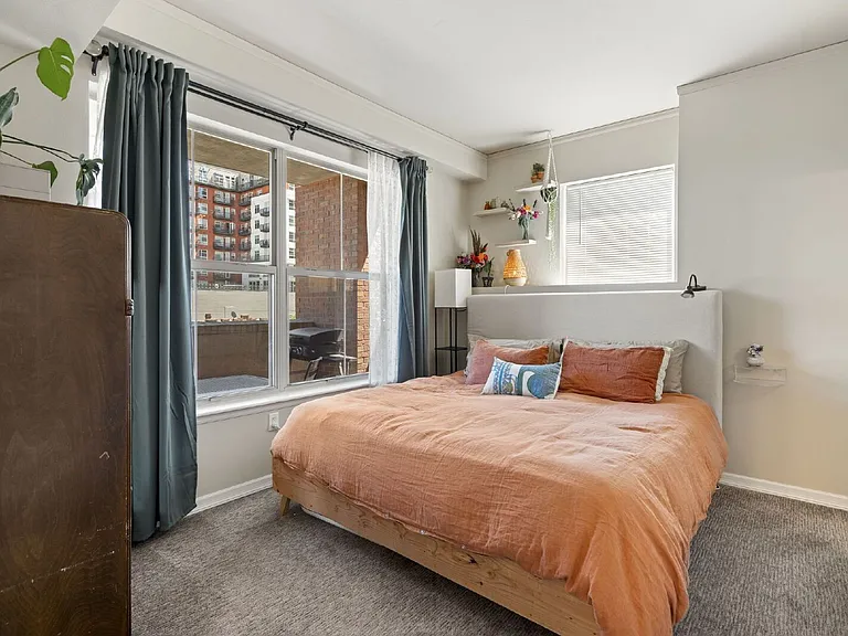 1975 N Grant St #401 — Photo 11