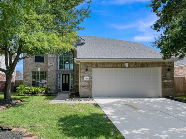 12803 Friar Village Dr, Tomball, TX 77377