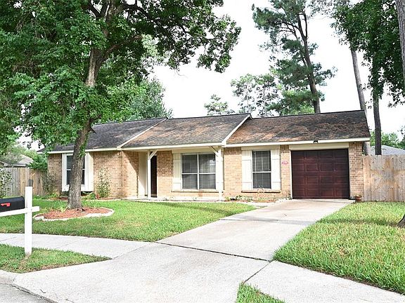 Long driveway for extra parking spaces