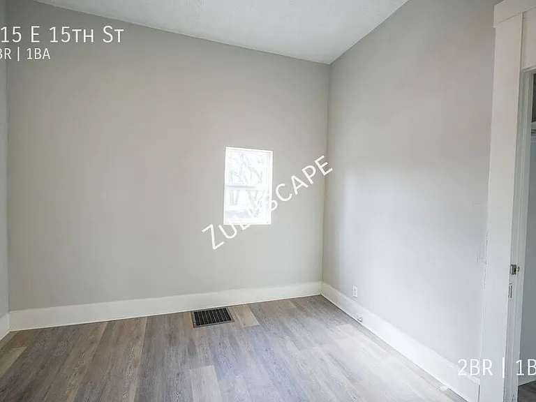 415 E 15th St — Photo 6