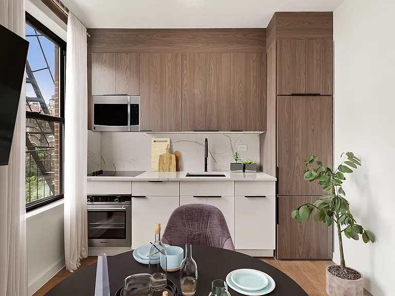 495 Amsterdam Ave #2E — Photo 1