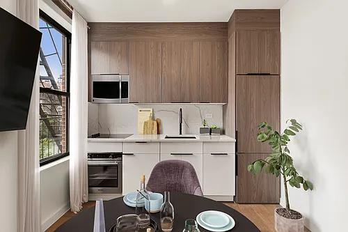 495 Amsterdam Ave #2E Photo 1