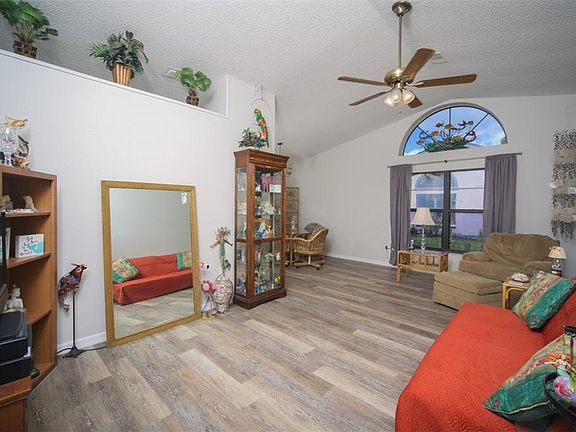 5th image of 3551 65th Avenue Cir E