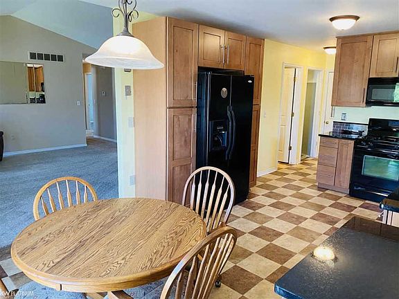 3rd image of 27187 Sparrow Ct