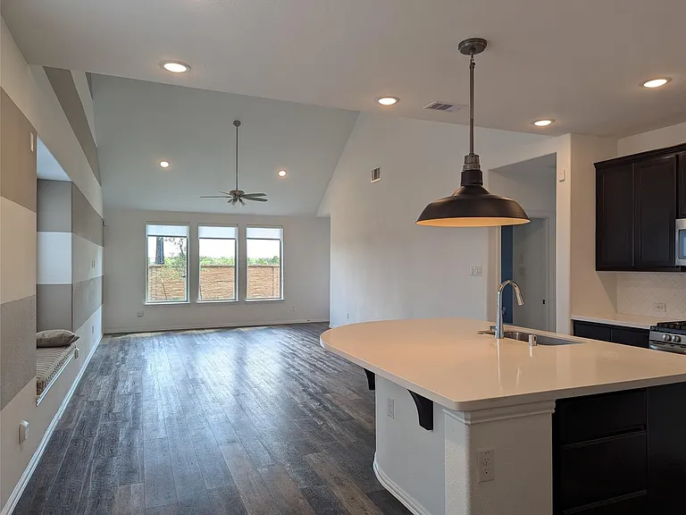 10503 Dolce Ln — Photo 8