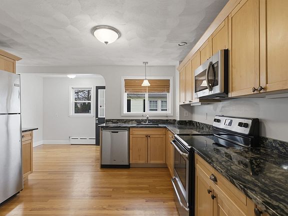 2nd image of 12 Riverside Ct