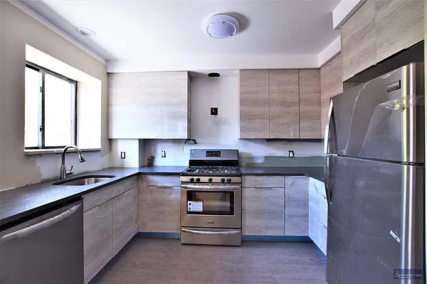 Rented by Brownstone Real Estate | media 29