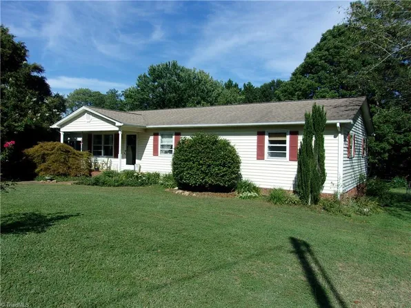 4029 Evergreen Dr, Trinity, NC 27370