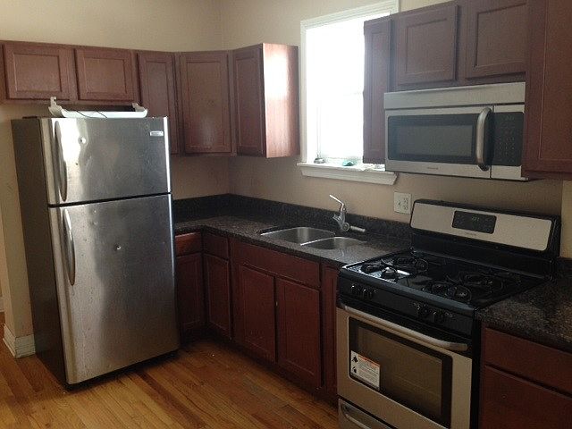 2nd image of 4328 S Langley Ave