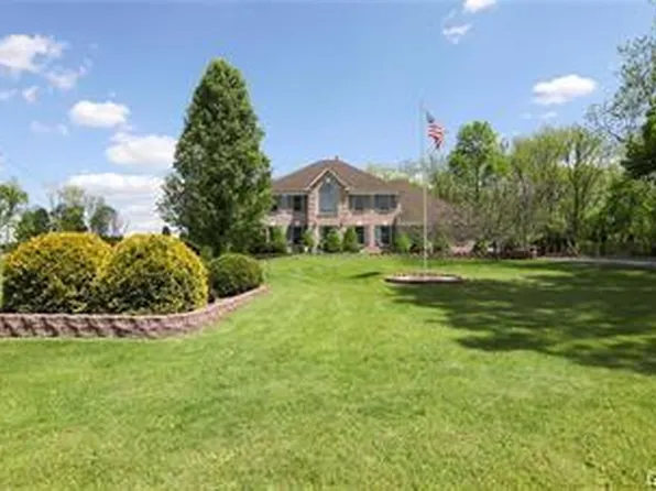 1987 S Delaware Dr, Mount Bethel, PA 18343